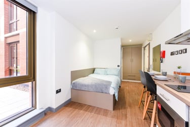 1 bed studio, Great Patrick Street, Holylands, Belfast, BT12LT - Image 4